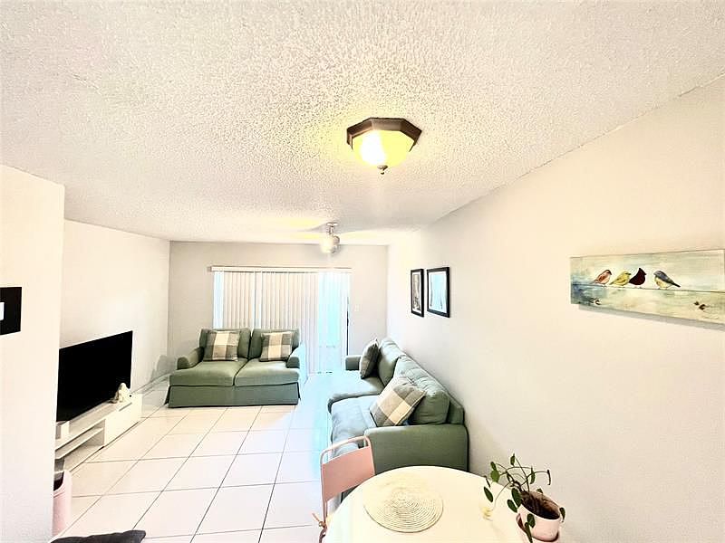 1st image of 4145 NE 21st Ter