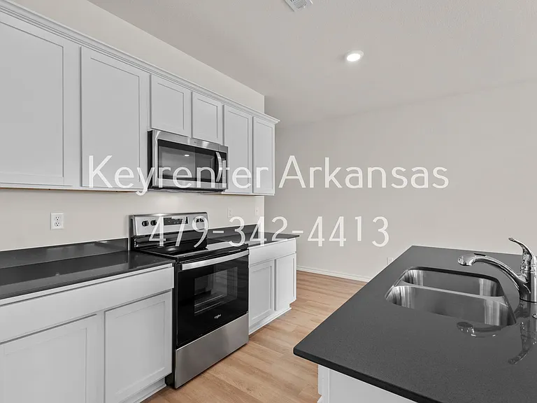 1317 Bates St — Photo 12