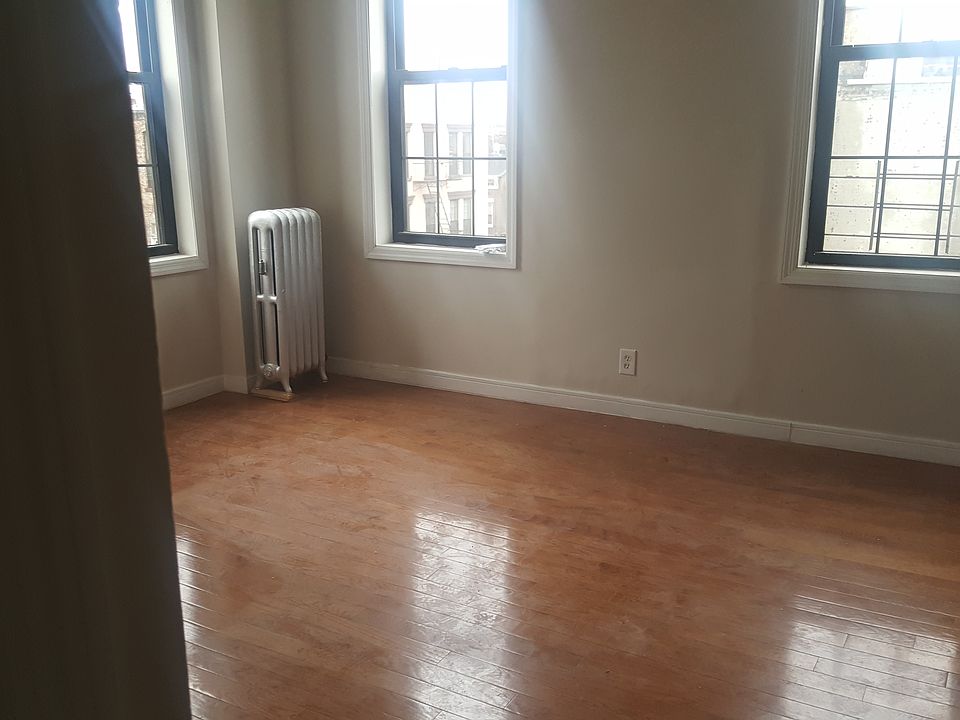 2nd image of 488 Jefferson Ave #4F