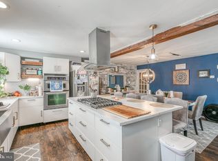 8870 Manchester Ave, Philadelphia, PA 19152