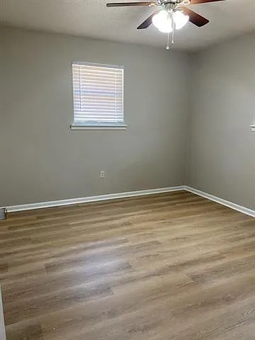 1029 Joyce St — Photo 12