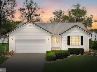 7 Victor Dr, Biglerville, PA 17307