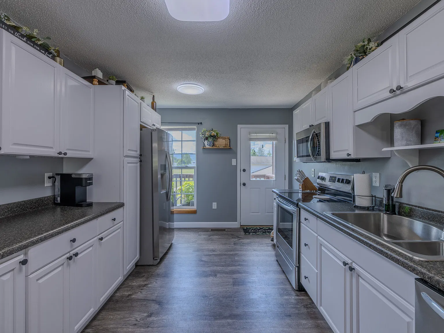 3 bed, 1800 sqft, $1,600 — Photo 3