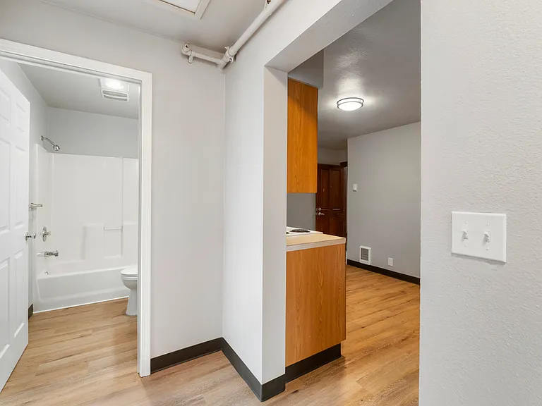 Garfield Street Apartments — Photo 19