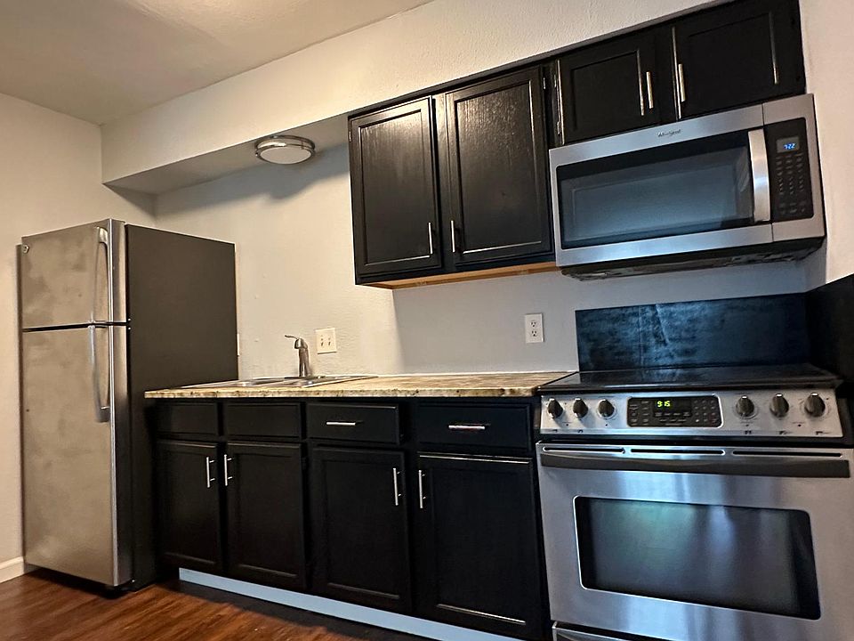 1st image of 4940 Victor St #204