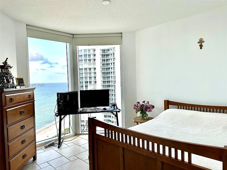 16699 Collins Ave #2309 — Photo 29