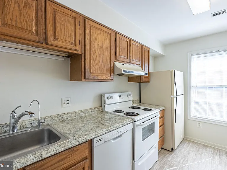 929 S Rolfe St #2 — Photo 8