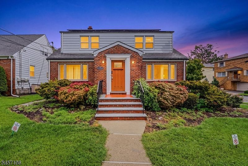 1st image of 98 Baldwin Pl #2