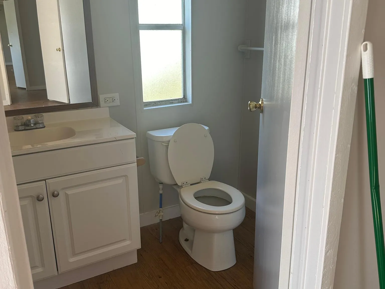 2 bed, 924 sqft, $900 — Photo 3