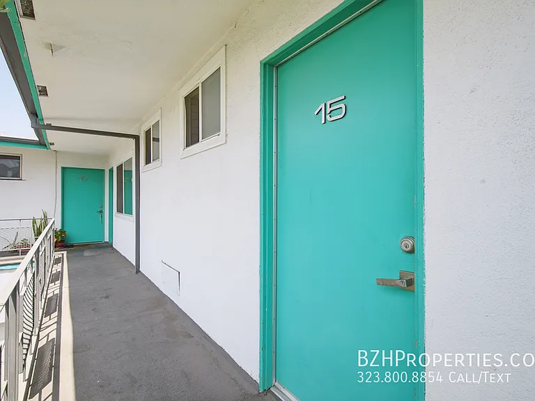 252 S New Hampshire Ave — Photo 34