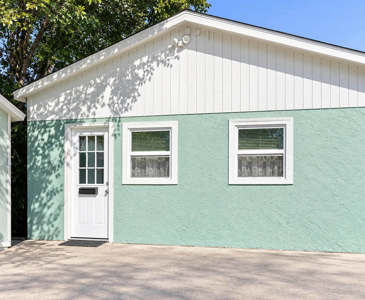 2701 Hood Avenue Northwest, Unit B — Photo 1