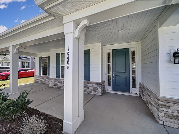 3rd image of 16404 Stonecrop Landing Ln
