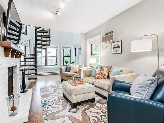 4th image of 942 Washington Blvd APT 2W