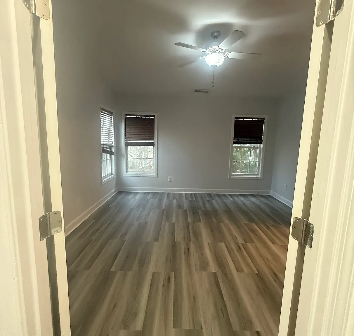 3 bed, 2.5 bath, 1550 sqft, $1,700 — Photo 3