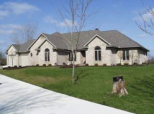 9010 Bellefontaine Rd, Waynesfield, OH 45896