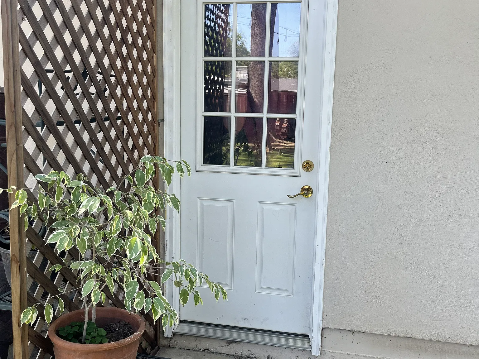 1640 Maryland Ave — Photo 4