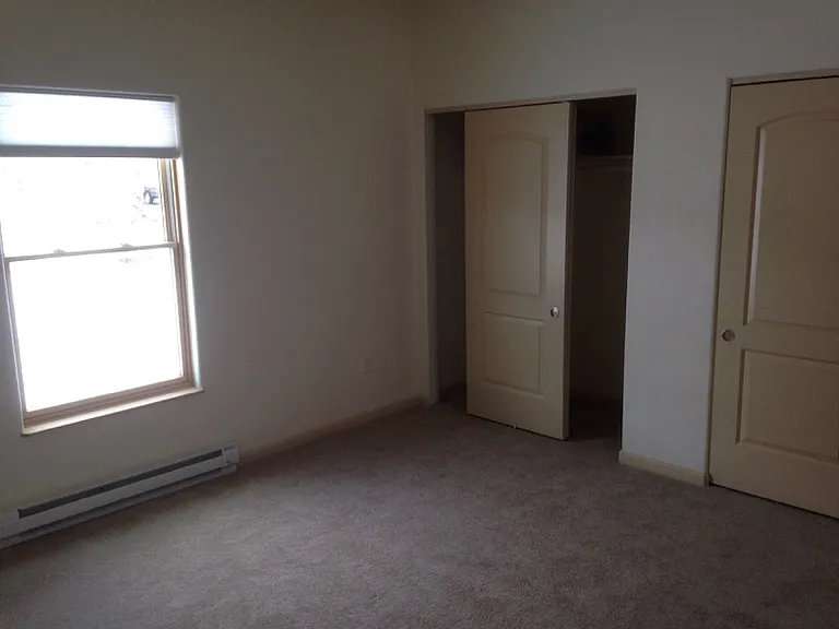 459 W 3rd St #2 — Photo 8
