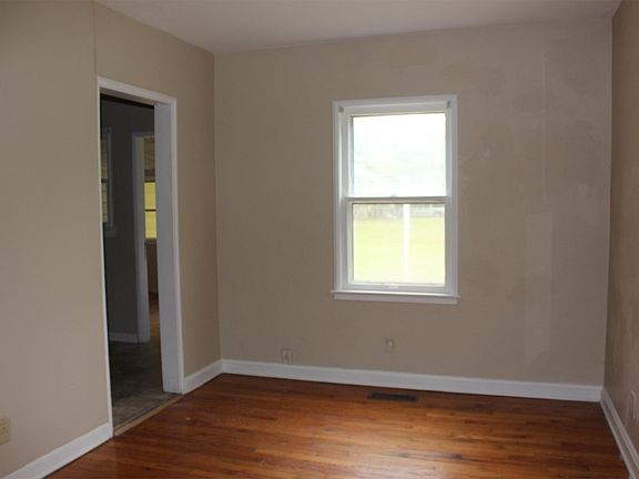 3rd image of 1401 W 4th Ave