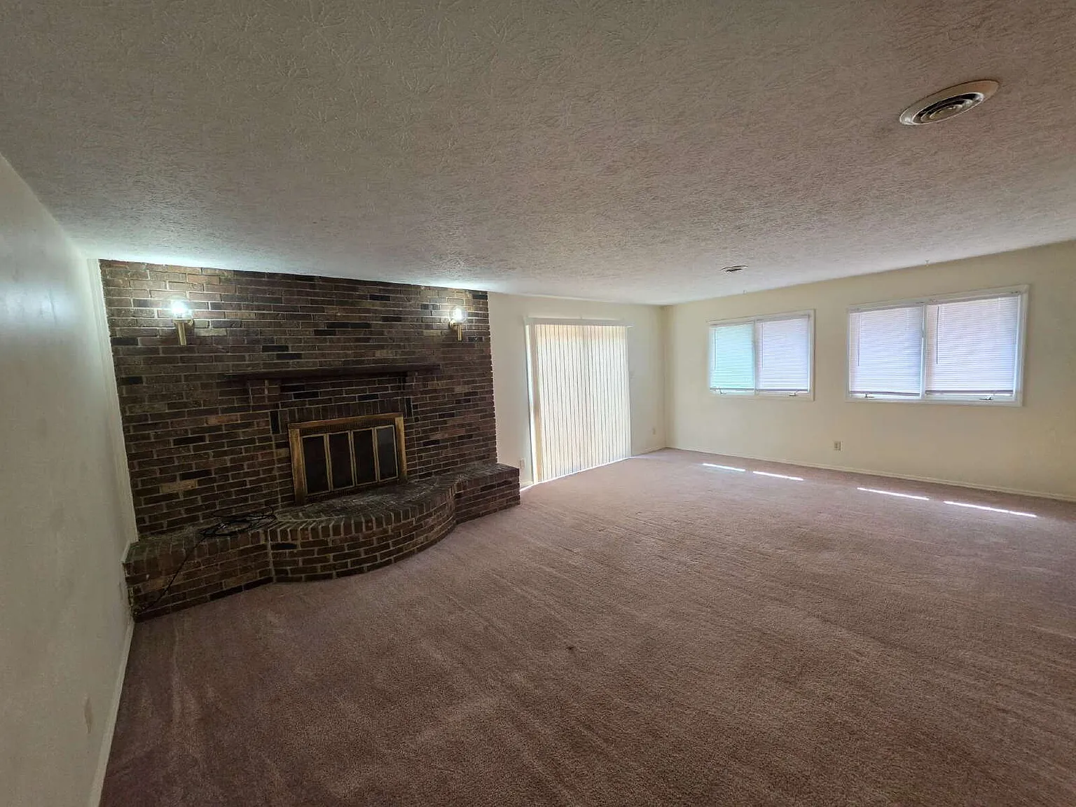 2 bed, 2.0 bath, $925 — Photo 3