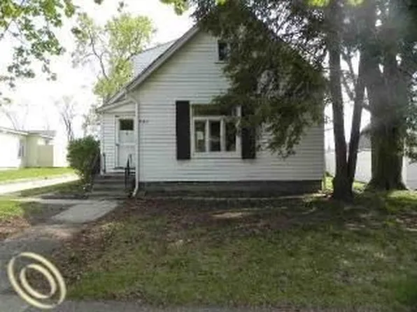 35537 Brush St, Wayne, MI 48184