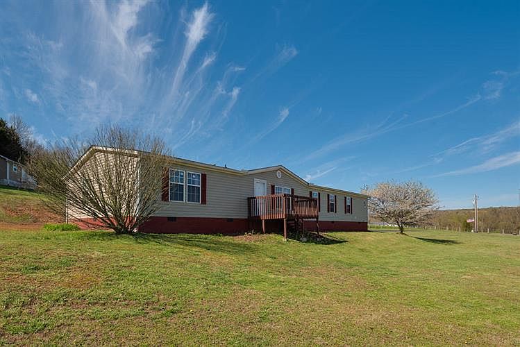 1st image of 950 Lake Dr