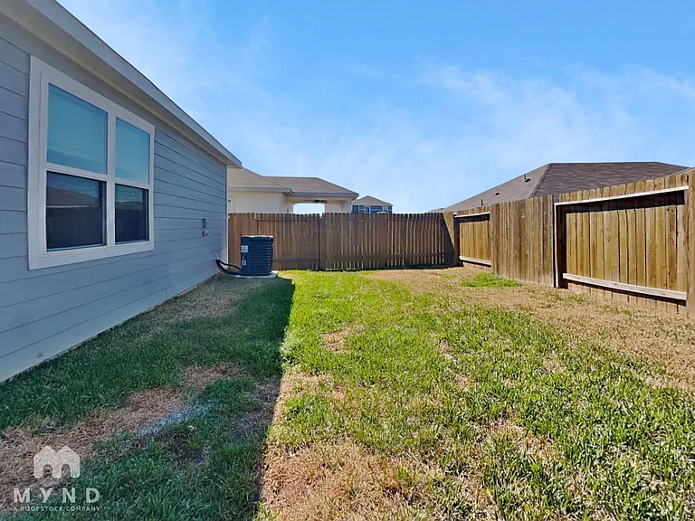 15607 Plum Brook Dr — Photo 21