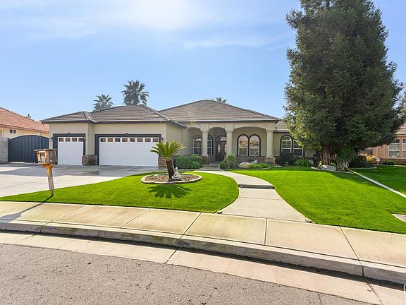 2nd image of 8509 Nine Iron Dr