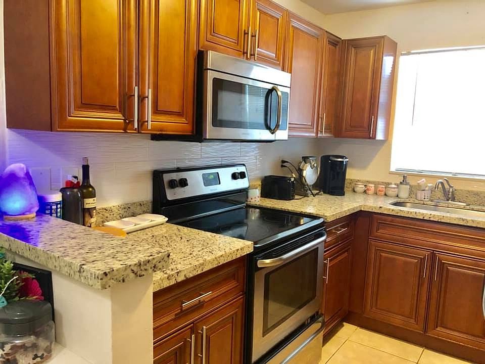 1st image of 2519-2521 Pierce St #2521-01