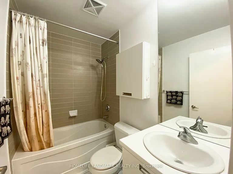 38 Grenville St #2908 — Photo 9