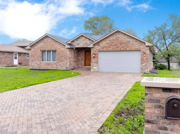 9951 S 81st Ave, Palos Hills, IL 60465