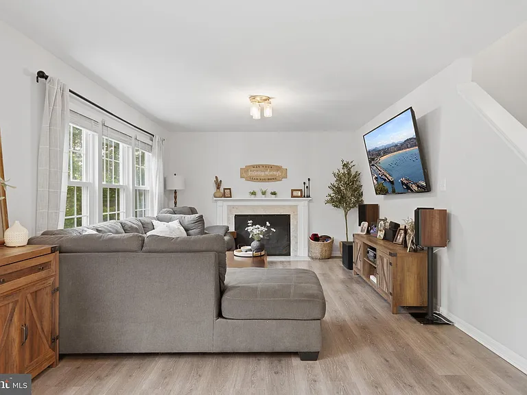 11431 Westmont Ct — Photo 31