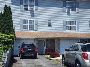 175 Victoria Arms Cir, Kunkletown, PA 18058