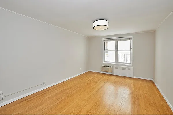 Sold by Berkshire Hathaway HomeServices New York Properties | media 14