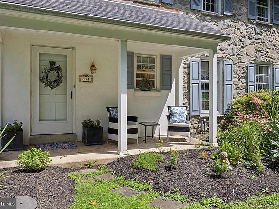 5th image of 641 Andover Rd