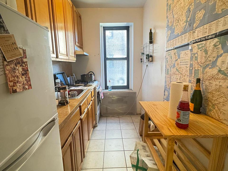 2nd image of 105 Winthrop St APT 3C