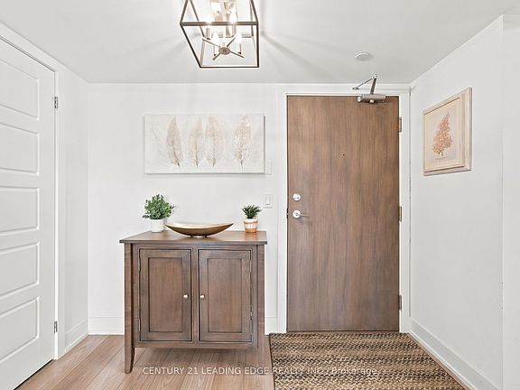 5th image of 1255 Bayly St #908