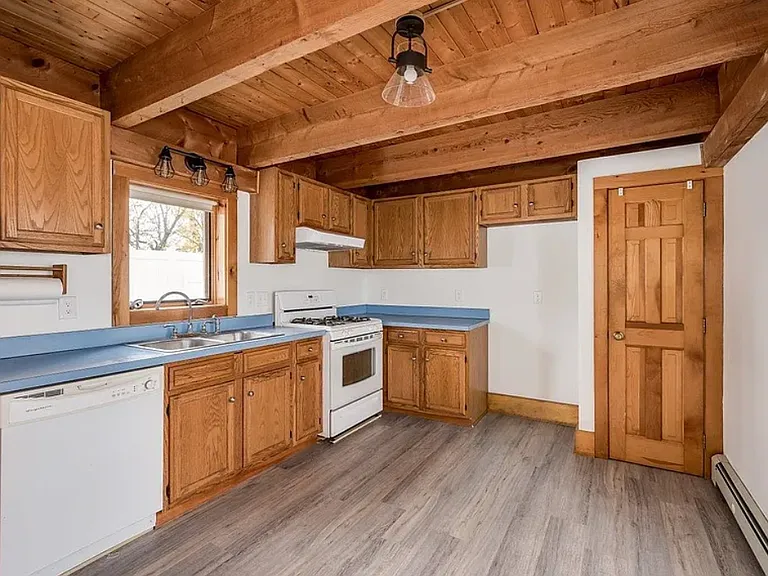 24 Garfield St #24 — Photo 3