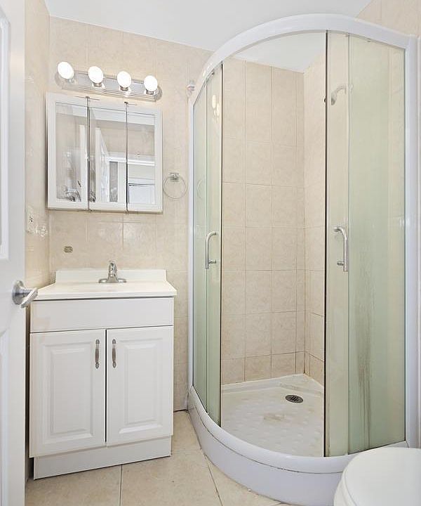 2nd image of 213 7th Ave APT 4A