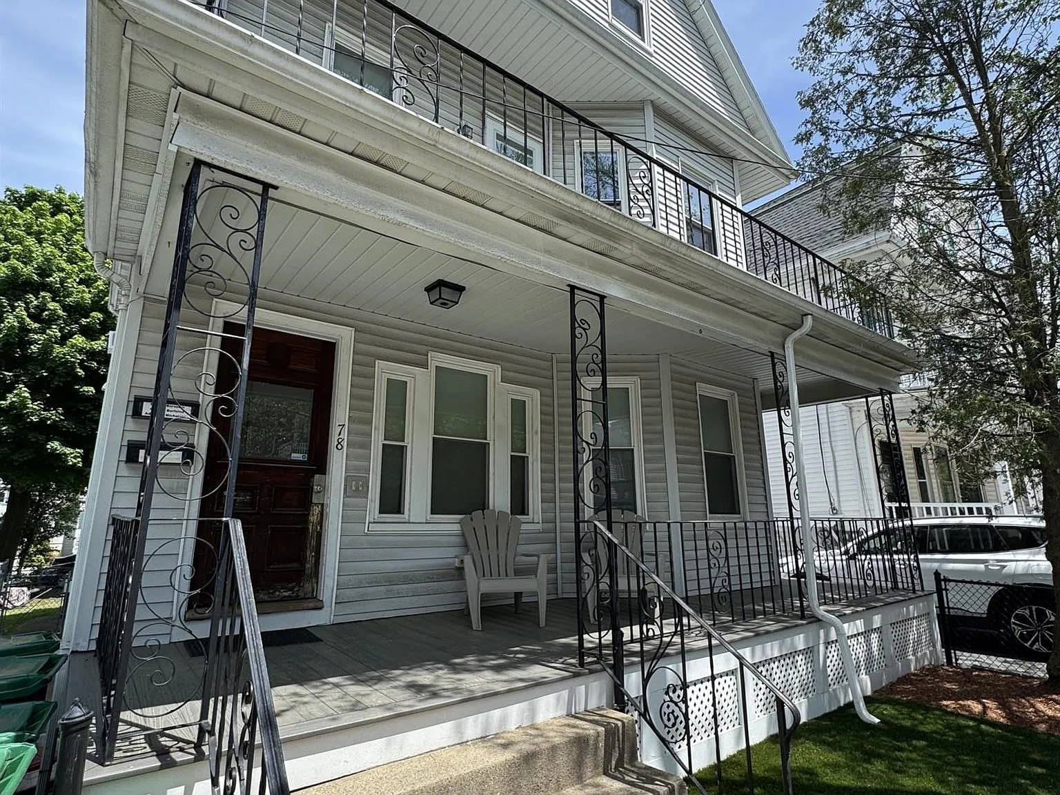 4 bed, 1600 sqft, $5,000 — Photo 1