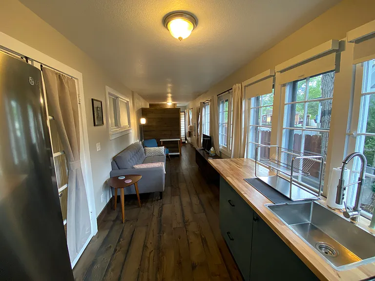 706 W Pikes Peak Ave #L1 — Photo 5