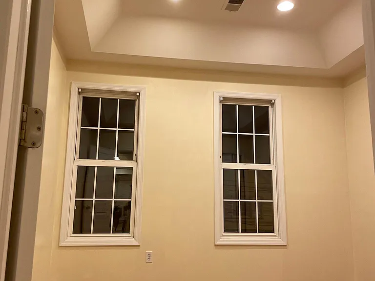 High ceiling bedroom