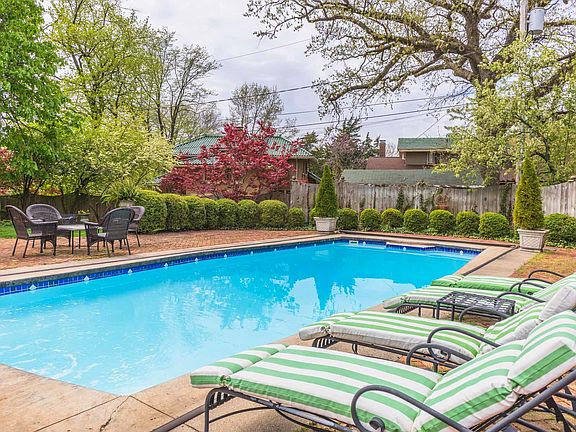 2nd image of 5 Broadway Pl