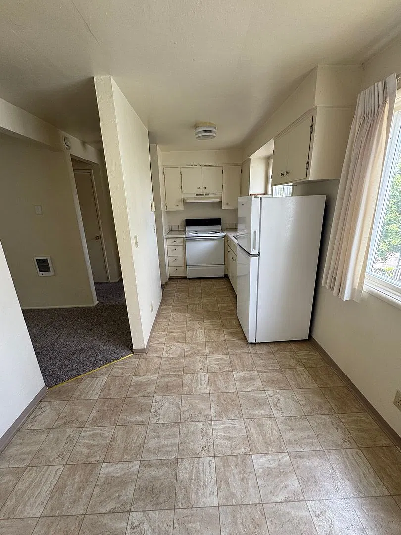 1-Bedroom 1-Bathroom apartment in Eugene — Photo 3