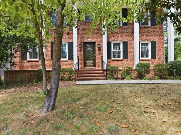 5101 Sandlewood Dr, Raleigh, NC 27609