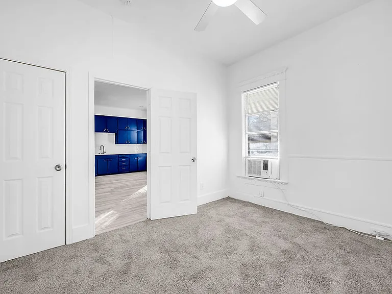 526 W Munson St #1 — Photo 13