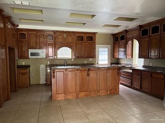 3rd image of 2522 S Ln