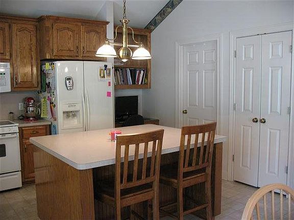 5th image of 502 Denise St