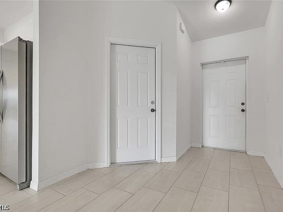 3rd image of 823/825 Cultural Park Blvd S