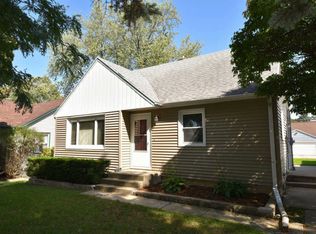 2930 S 93rd St, West Allis, WI 53227