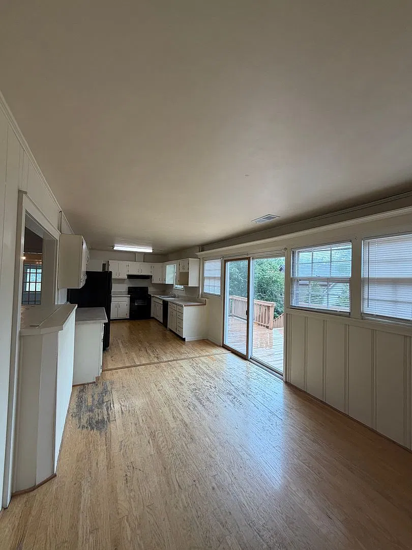 White Oak 2819 — Photo 3